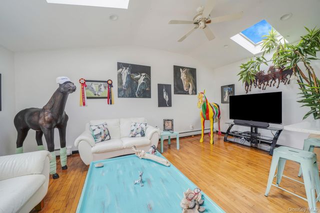 7 Betsy Drive, West Sayville, NY 11796