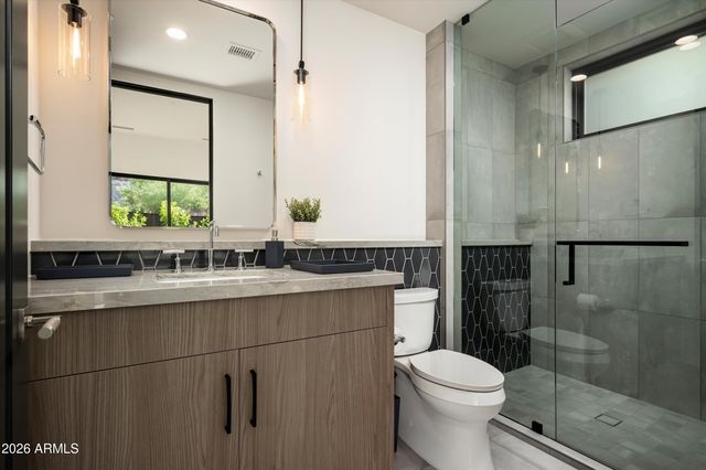5020 N ASCENT Drive, Scottsdale, AZ 85251
