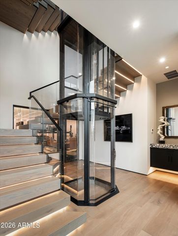 5020 N ASCENT Drive, Scottsdale, AZ 85251