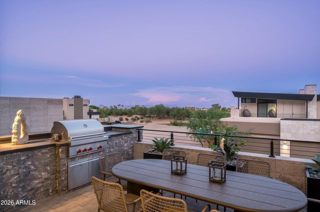 5020 N ASCENT Drive, Scottsdale, AZ 85251