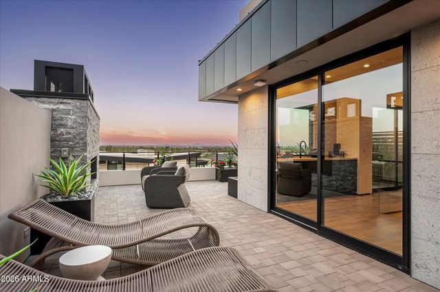 5020 N ASCENT Drive, Scottsdale, AZ 85251