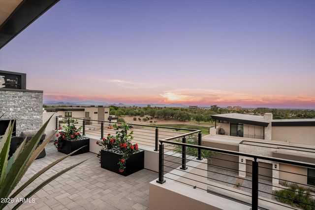 5020 N ASCENT Drive, Scottsdale, AZ 85251