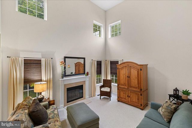 36 BLACKSTONE DR, Princeton, NJ 08540