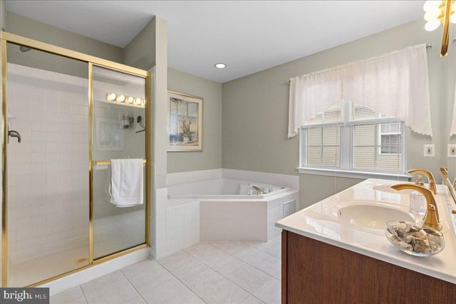 36 BLACKSTONE DR, Princeton, NJ 08540