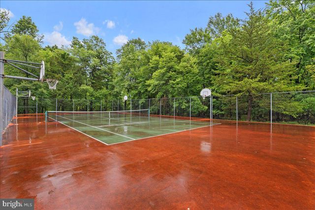 36 BLACKSTONE DR, Princeton, NJ 08540