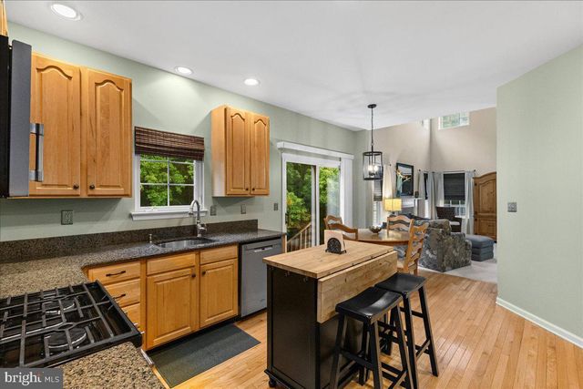 36 BLACKSTONE DR, Princeton, NJ 08540