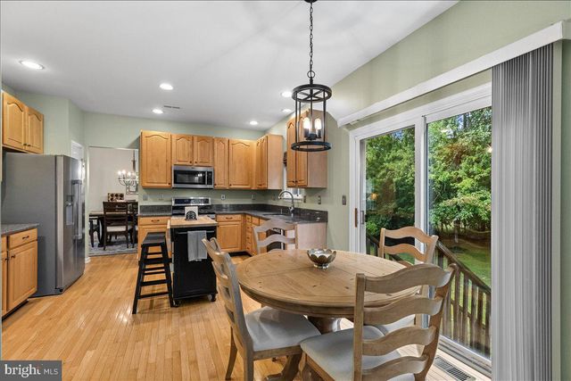 36 BLACKSTONE DR, Princeton, NJ 08540