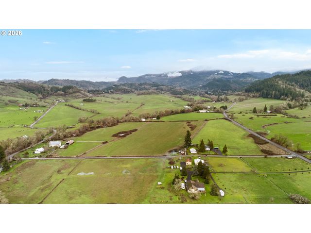 383 BRUMBACH Rd, Roseburg, OR 97470