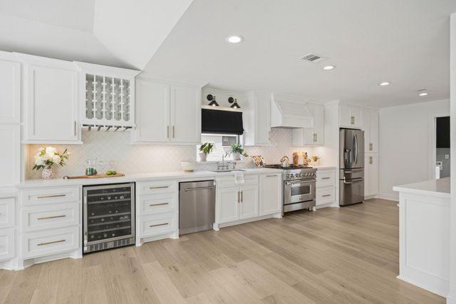 10614 Riverview Drive, Houston, TX 77042