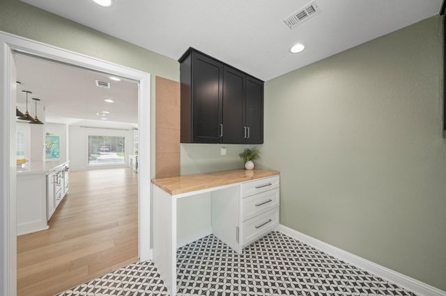 10614 Riverview Drive, Houston, TX 77042