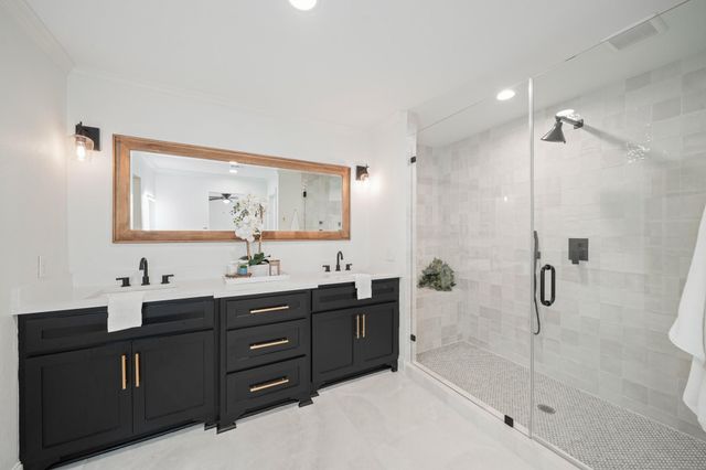 10614 Riverview Drive, Houston, TX 77042