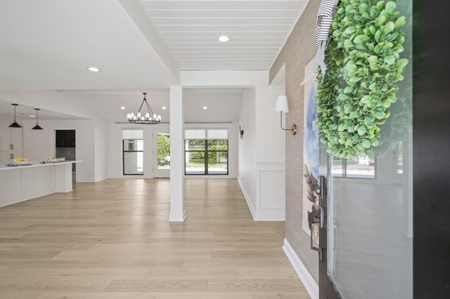 10614 Riverview Drive, Houston, TX 77042