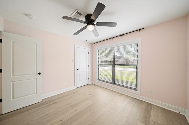 10614 Riverview Drive, Houston, TX 77042