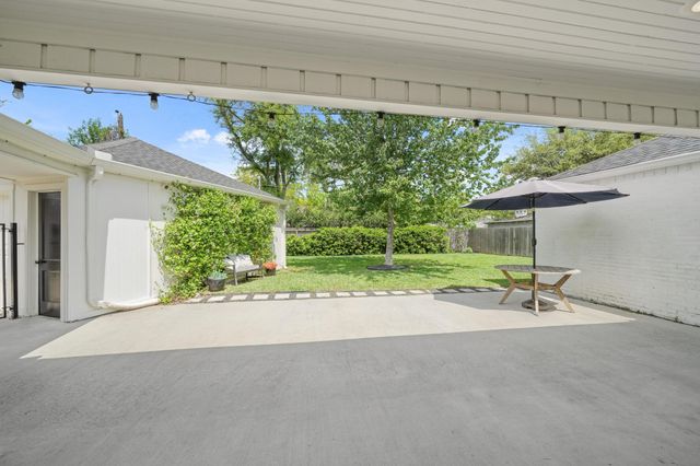 10614 Riverview Drive, Houston, TX 77042