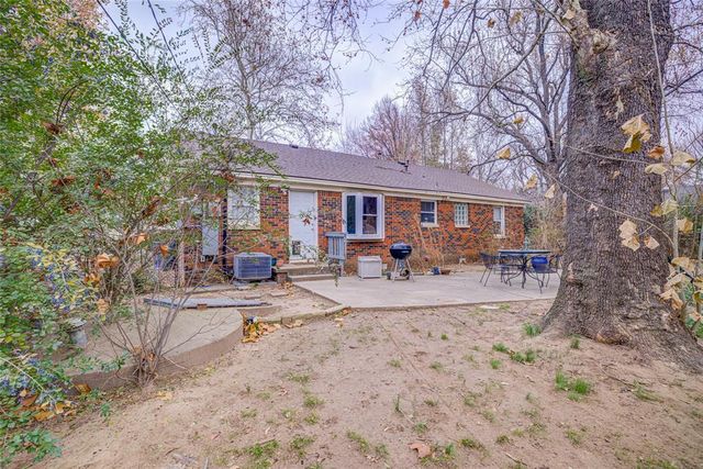 1410 Huntington Way, Norman, OK 73069