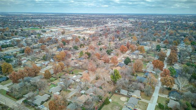 1410 Huntington Way, Norman, OK 73069