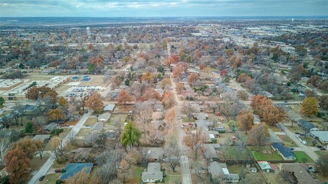 1410 Huntington Way, Norman, OK 73069