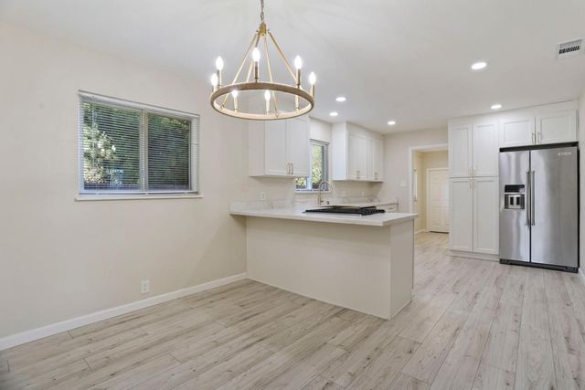 1113 Sutter St, Manteca, CA 95336