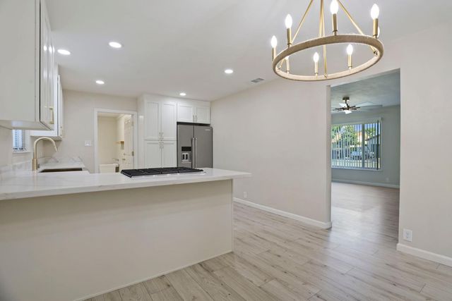 1113 Sutter St, Manteca, CA 95336