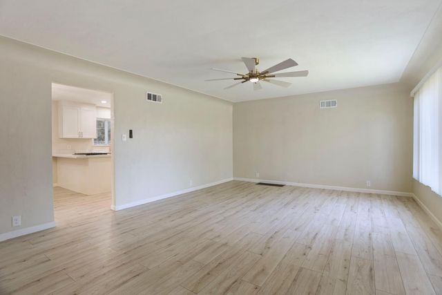 1113 Sutter St, Manteca, CA 95336