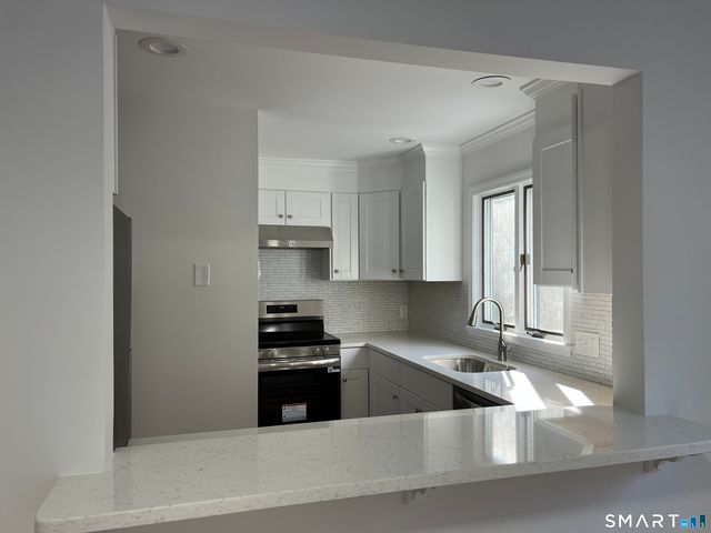 57 Dean Street 4, Stamford, CT 06902