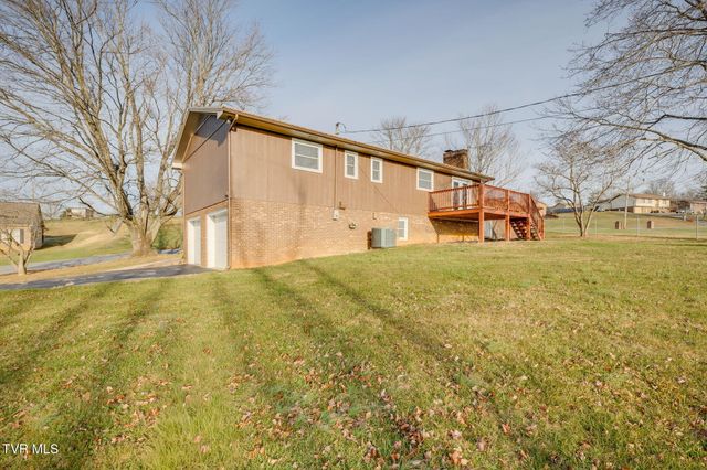 485 Old Hickory Circle, Mount Carmel, TN 37645