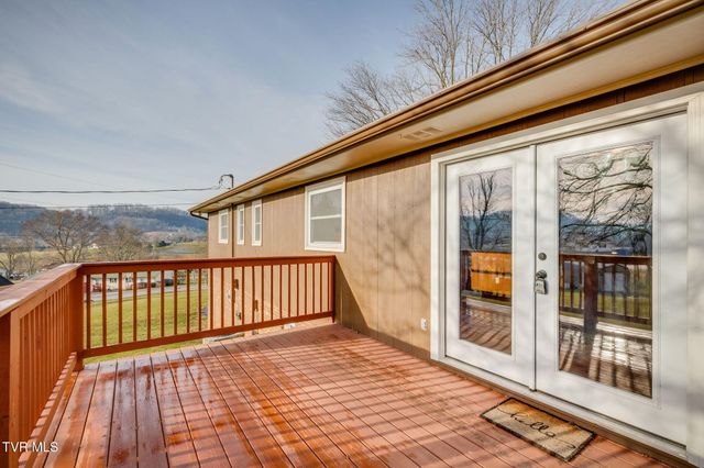 485 Old Hickory Circle, Mount Carmel, TN 37645