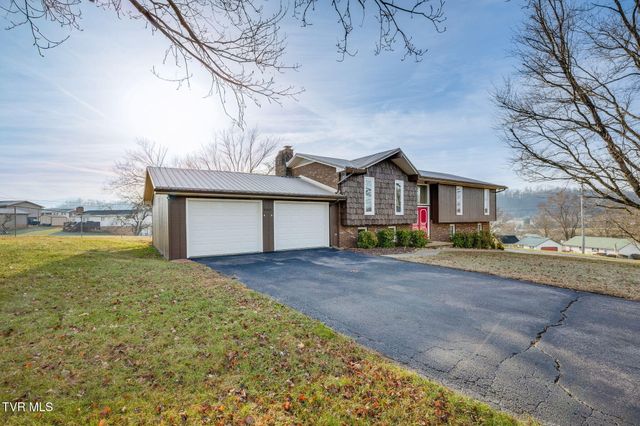 485 Old Hickory Circle, Mount Carmel, TN 37645