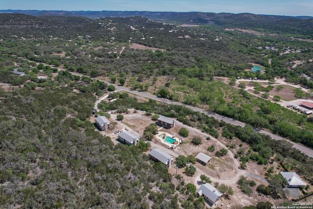 23525 N US Highway 83 Unit 301, Concan, TX 78838