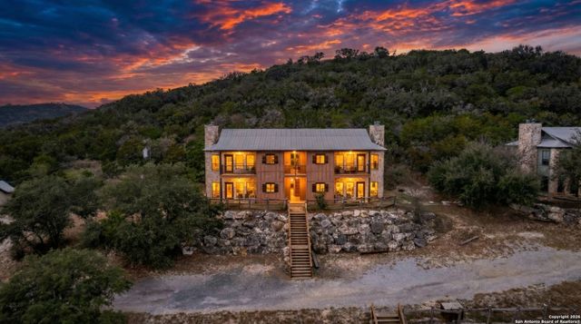 23525 N US Highway 83 Unit 301, Concan, TX 78838