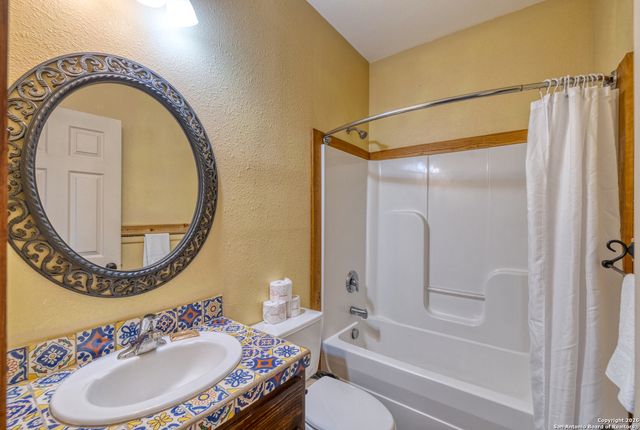 23525 N US Highway 83 Unit 301, Concan, TX 78838