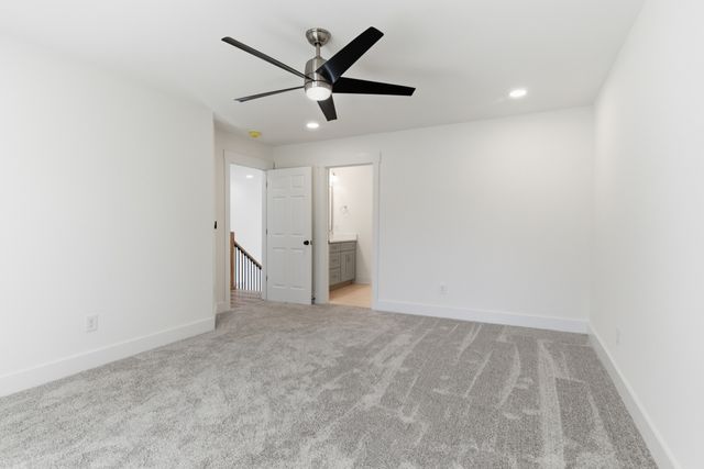 2401 Grover St, Nashville, TN 37207