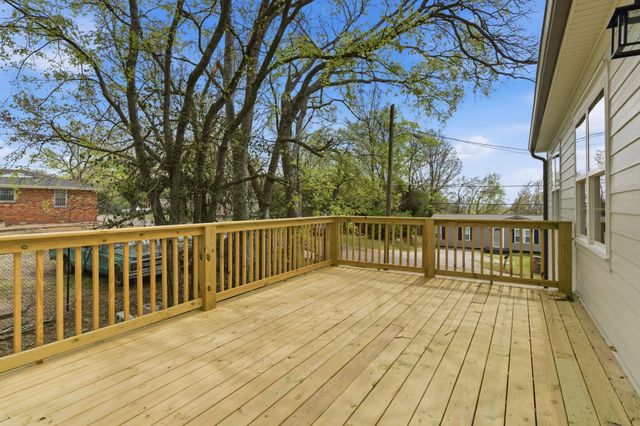 2401 Grover St, Nashville, TN 37207