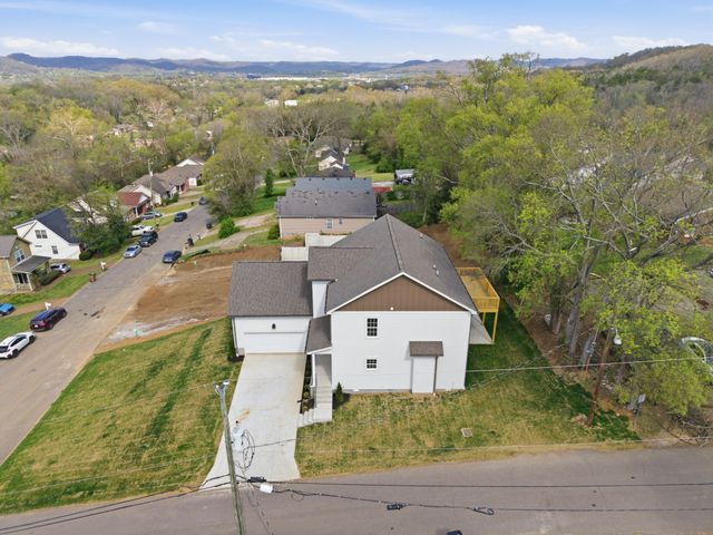 2401 Grover St, Nashville, TN 37207