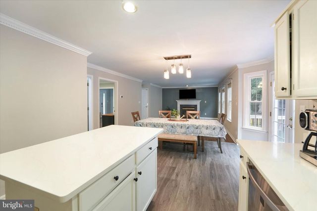 9811 RAMSAY DR, Fredericksburg, VA 22408