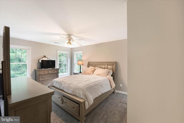 9811 RAMSAY DR, Fredericksburg, VA 22408