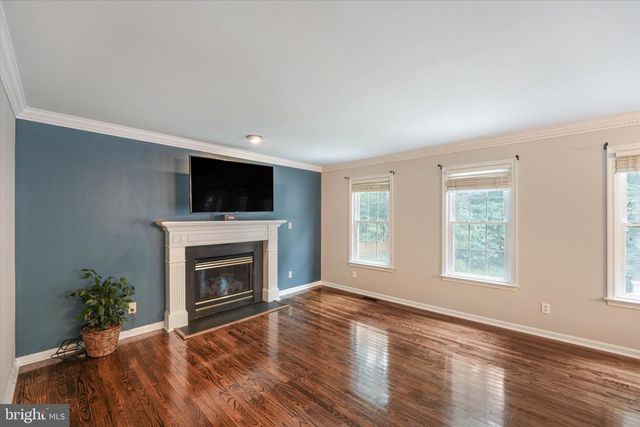 9811 RAMSAY DR, Fredericksburg, VA 22408