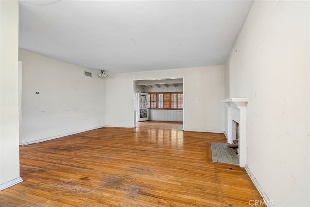 14757 Hartland, Van Nuys, CA 91405
