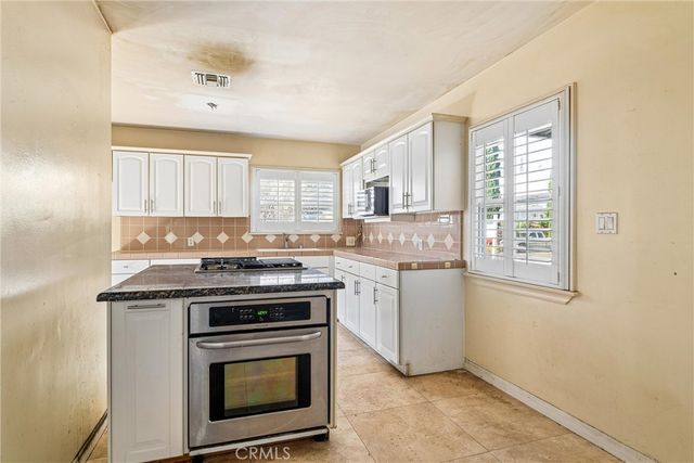 14757 Hartland, Van Nuys, CA 91405