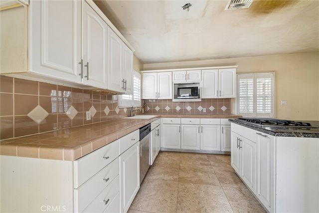 14757 Hartland, Van Nuys, CA 91405
