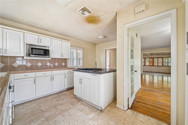 14757 Hartland, Van Nuys, CA 91405