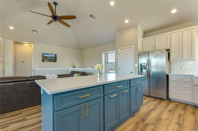 330 Southwind RD A, Point Venture, TX 78645