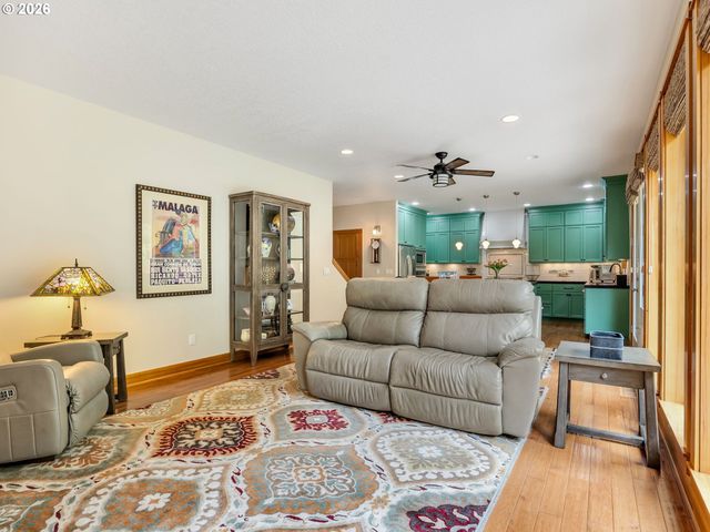 1390 SEA RIDGE Ln, Gearhart, OR 97138