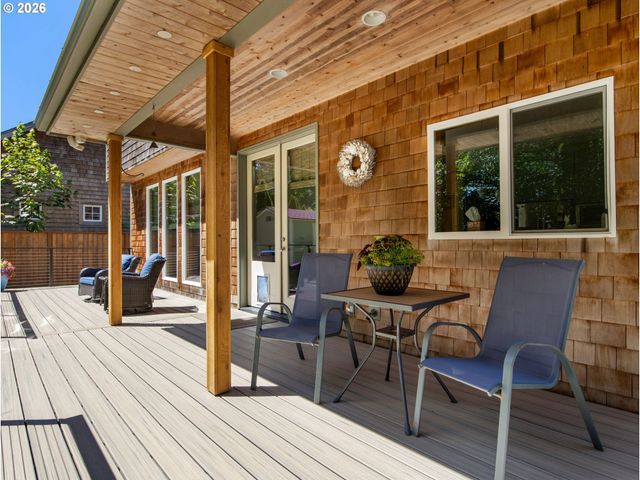 1390 SEA RIDGE Ln, Gearhart, OR 97138