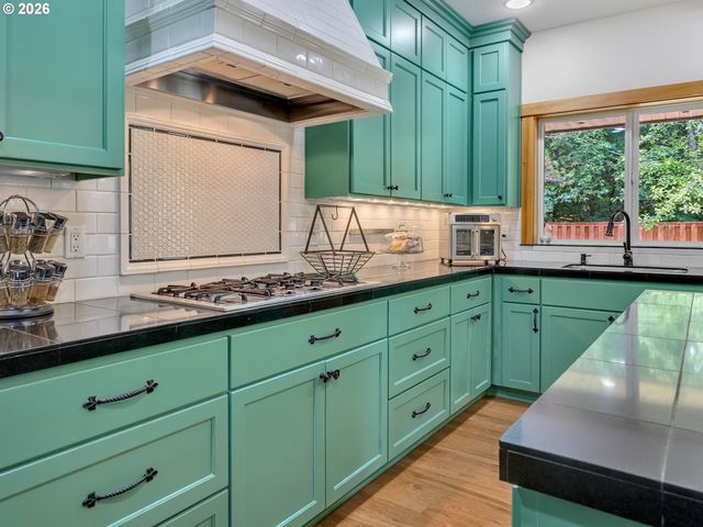 1390 SEA RIDGE Ln, Gearhart, OR 97138