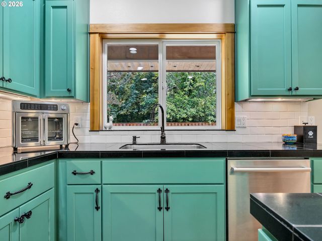 1390 SEA RIDGE Ln, Gearhart, OR 97138