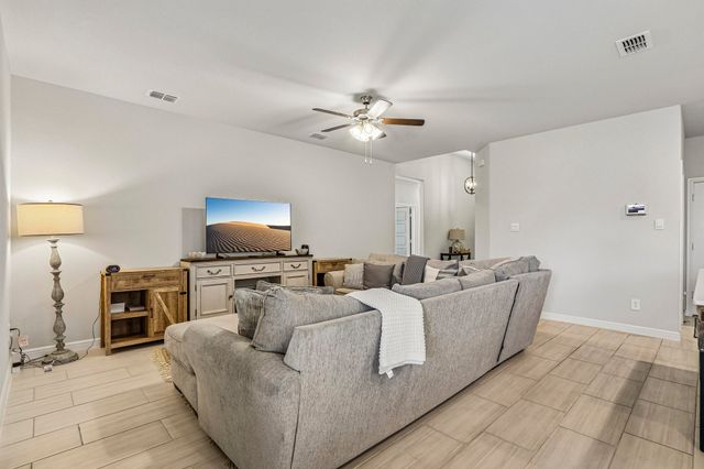 617 Amber Fields Drive, Krum, TX 76249