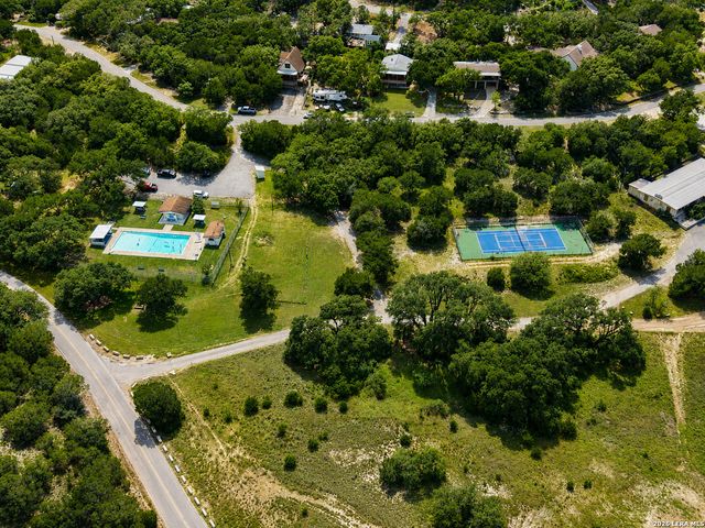 233 Lake Forest, Canyon Lake, TX 78133