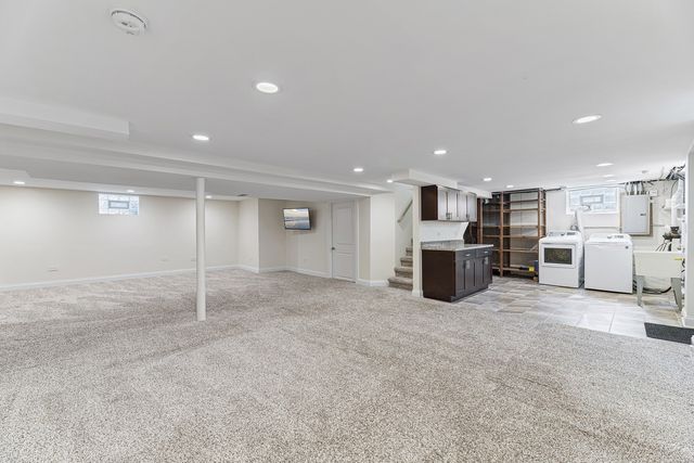 8926 Menard Avenue, Morton Grove, IL 60053