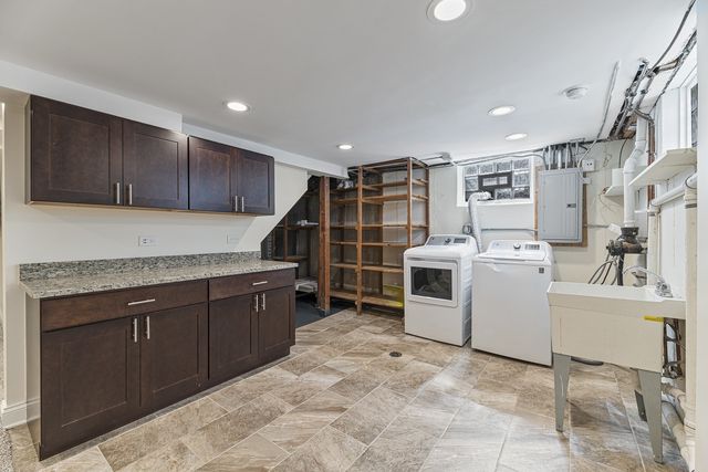 8926 Menard Avenue, Morton Grove, IL 60053